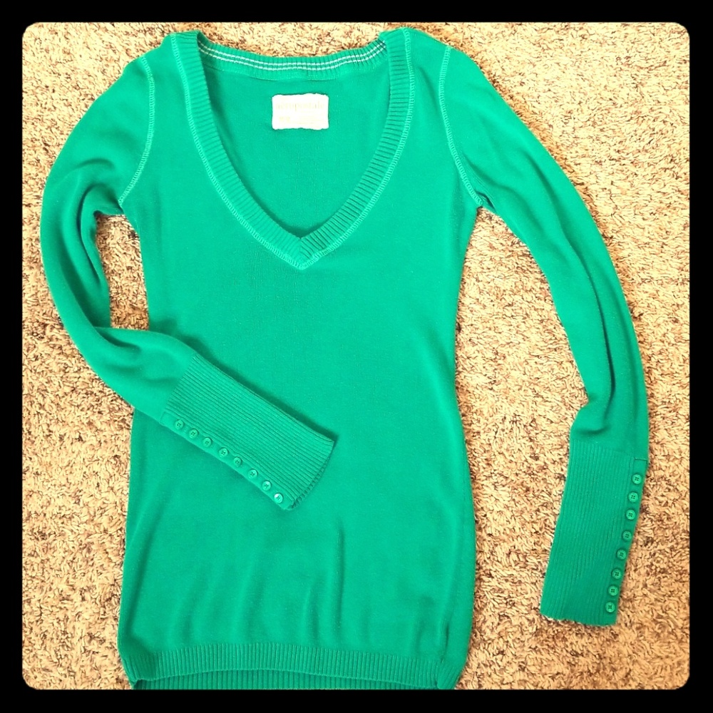 V neck sweater